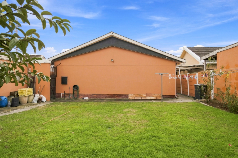 3 Bedroom Property for Sale in Pinati Western Cape